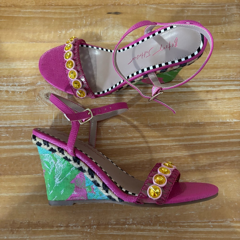 Betsy Johnson Kodi Wedge - Picture 2 of 7